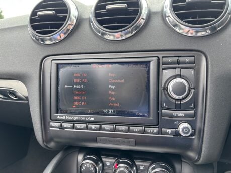 Audi TT RS 2.5 TFSI Roadster 2dr Petrol Manual quattro Euro 5 (340 ps) 23
