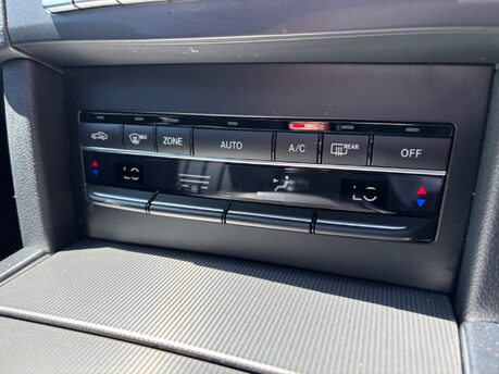 Mercedes-Benz E Class 2.1 E220 BlueTEC SE (Premium) Estate 5dr Diesel G-Tronic+ Euro 6 (177ps) 28