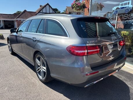 Mercedes-Benz E Class 2.0 E220d AMG Line (Premium) Estate 5dr Diesel G-Tronic+ Euro 6 (194ps) 2