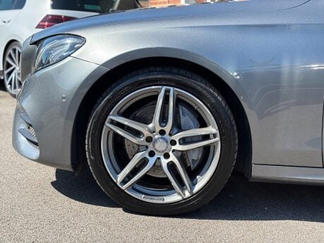 Mercedes-Benz E Class 2.0 E220d AMG Line (Premium) Estate 5dr Diesel G-Tronic+ Euro 6 (194ps) 8