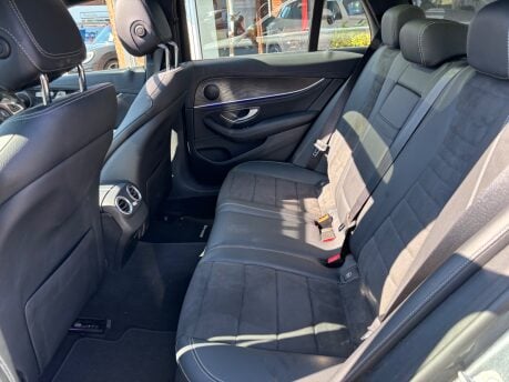 Mercedes-Benz E Class 2.0 E220d AMG Line (Premium) Estate 5dr Diesel G-Tronic+ Euro 6 (194ps) 10