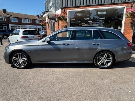 Mercedes-Benz E Class 2.0 E220d AMG Line (Premium) Estate 5dr Diesel G-Tronic+ Euro 6 (194ps) 11