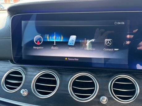 Mercedes-Benz E Class 2.0 E220d AMG Line (Premium) Estate 5dr Diesel G-Tronic+ Euro 6 (194ps) 25