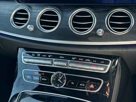 Mercedes-Benz E Class 2.0 E220d AMG Line (Premium) Estate 5dr Diesel G-Tronic+ Euro 6 (194ps) 27