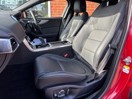 Jaguar XE 2.0 P250i R-Dynamic HSE Saloon 4dr Petrol Auto Euro 6 (s/s) (250 ps) 11