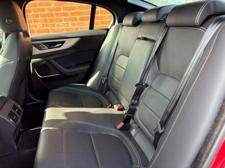 Jaguar XE 2.0 P250i R-Dynamic HSE Saloon 4dr Petrol Auto Euro 6 (s/s) (250 ps) 12