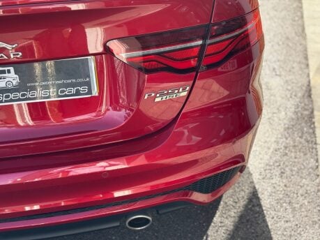 Jaguar XE 2.0 P250i R-Dynamic HSE Saloon 4dr Petrol Auto Euro 6 (s/s) (250 ps) 15