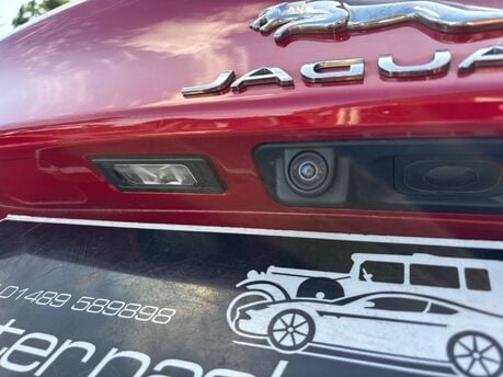 Jaguar XE 2.0 P250i R-Dynamic HSE Saloon 4dr Petrol Auto Euro 6 (s/s) (250 ps) 17