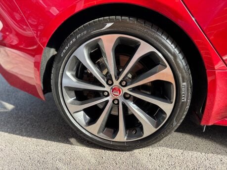 Jaguar XE 2.0 P250i R-Dynamic HSE Saloon 4dr Petrol Auto Euro 6 (s/s) (250 ps) 19