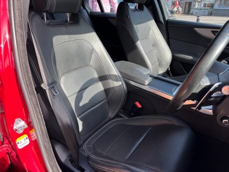 Jaguar XE 2.0 P250i R-Dynamic HSE Saloon 4dr Petrol Auto Euro 6 (s/s) (250 ps) 24