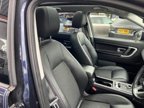 Land Rover Discovery Sport 2.0 TD4 SE Tech SUV 5dr Diesel Auto 4WD Euro 6 (s/s) (180 ps) 18