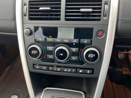 Land Rover Discovery Sport 2.0 TD4 SE Tech SUV 5dr Diesel Auto 4WD Euro 6 (s/s) (180 ps) 26