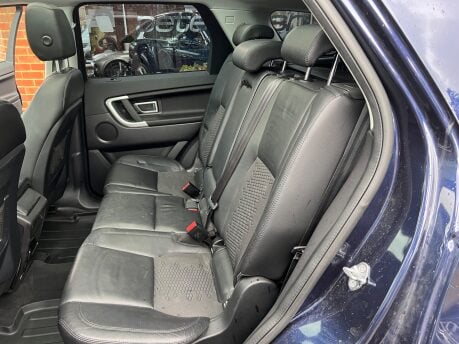 Land Rover Discovery Sport 2.0 TD4 SE Tech SUV 5dr Diesel Auto 4WD Euro 6 (s/s) (180 ps) 33