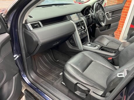 Land Rover Discovery Sport 2.0 TD4 SE Tech SUV 5dr Diesel Auto 4WD Euro 6 (s/s) (180 ps) 35