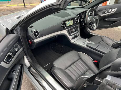 Mercedes-Benz SL Series 3.0 SL400 AMG Sport Convertible 2dr Petrol G-Tronic Euro 6 (s/s) (333 ps) 33