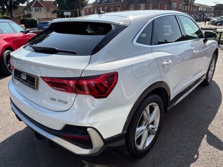 Audi Q3 1.5 TFSI CoD 35 S line Sportback 5dr Petrol Manual Euro 6 (s/s) (150 ps) 19