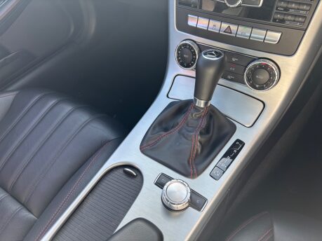 Mercedes-Benz SLK 2.1 SLK250 CDI AMG Sport Convertible 2dr Diesel G-Tronic+ Euro 5 (204ps) 27