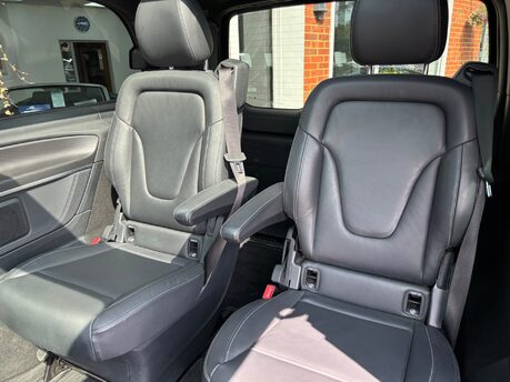 Mercedes-Benz V Class 2.0 V300d AMG Line MPV 5dr Diesel G-Tronic+ Euro 6 (s/s) LWB (237 ps) 11