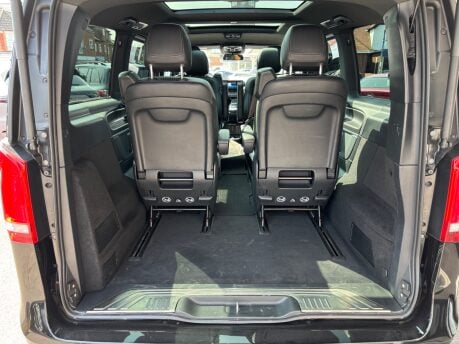 Mercedes-Benz V Class 2.0 V300d AMG Line MPV 5dr Diesel G-Tronic+ Euro 6 (s/s) LWB (237 ps) 22