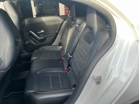 Mercedes-Benz A Class A 200 AMG LINE EDITION PREMIUM PLUS 29
