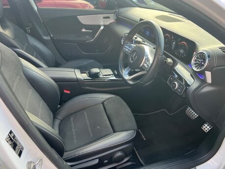 Mercedes-Benz A Class A 200 AMG LINE EDITION PREMIUM PLUS 18