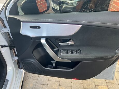 Mercedes-Benz A Class A 200 AMG LINE EDITION PREMIUM PLUS 22