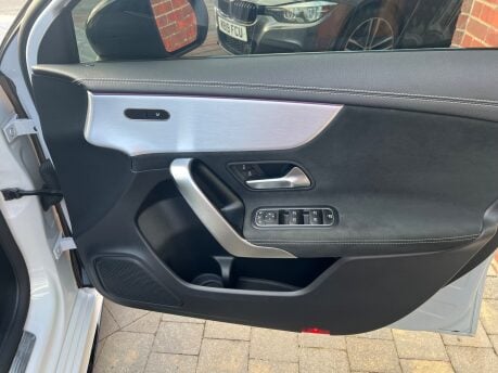 Mercedes-Benz A Class A 200 AMG LINE EDITION PREMIUM PLUS 22