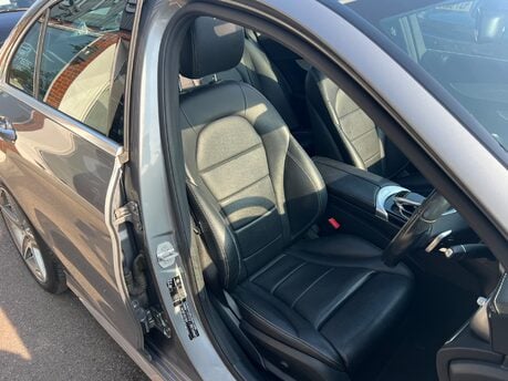 Mercedes-Benz C Class 2.1 C220 BlueTEC AMG Line (Premium) Saloon 4dr Diesel G-Tronic+ Euro 6 21