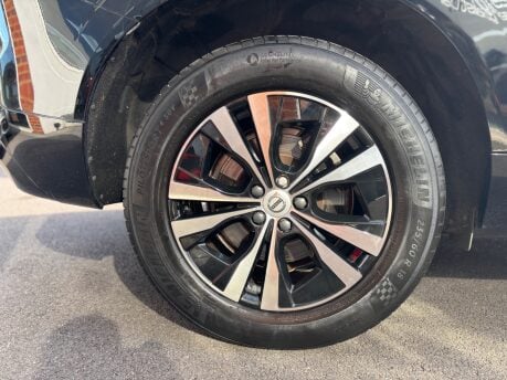 Volvo XC60 2.0h T6 Recharge 18.8kWh Core Petrol Plug-in Hybrid Auto AWD Euro 6 350BHP 21