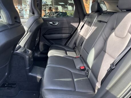 Volvo XC60 2.0h T6 Recharge 18.8kWh Core Petrol Plug-in Hybrid Auto AWD Euro 6 350BHP 12