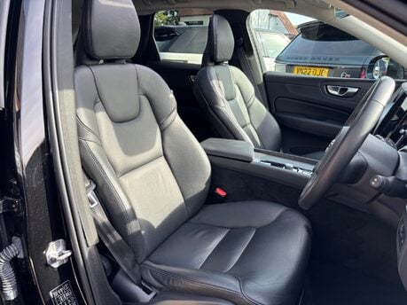 Volvo XC60 2.0h T6 Recharge 18.8kWh Core Petrol Plug-in Hybrid Auto AWD Euro 6 350BHP 26