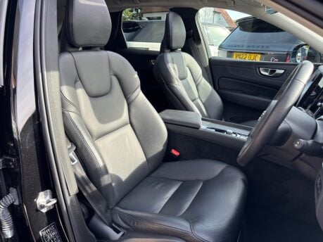 Volvo XC60 2.0h T6 Recharge 18.8kWh Core Petrol Plug-in Hybrid Auto AWD Euro 6 350BHP 26
