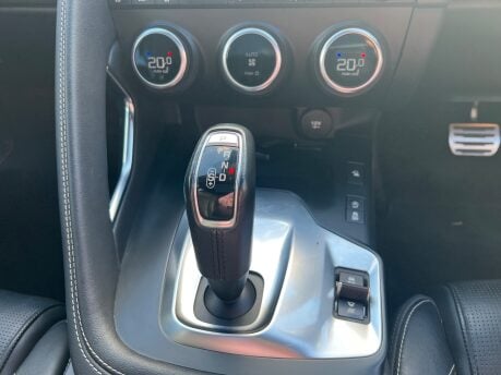 Jaguar E-Pace 2.0 D240 R-Dynamic HSE SUV 5dr Diesel Auto AWD Euro 6 (s/s) (240 ps) 37