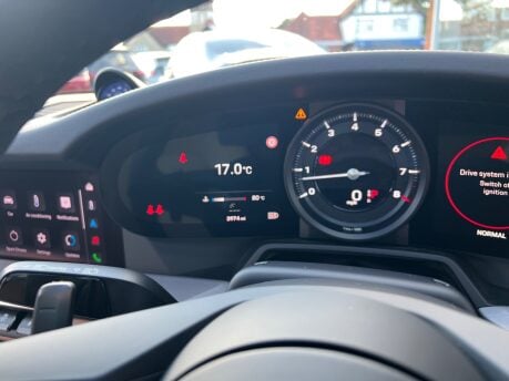 Porsche 911 3.0T 992 Carrera Coupe 2dr Petrol PDK Euro 6 (s/s) (385 ps) 35