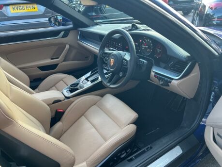 Porsche 911 3.0T 992 Carrera Coupe 2dr Petrol PDK Euro 6 (s/s) (385 ps) 20
