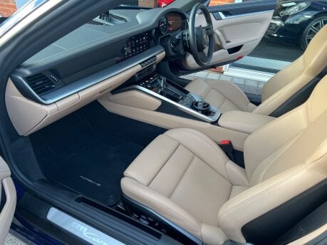 Porsche 911 3.0T 992 Carrera Coupe 2dr Petrol PDK Euro 6 (s/s) (385 ps) 38