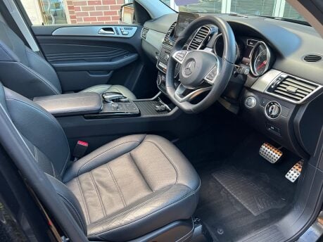 Mercedes-Benz GLE 2.1 GLE250d AMG Line (Premium) SUV 5dr Diesel G-Tronic 4MATIC Euro 6 (s/s) 26