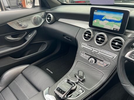 Mercedes-Benz C Class 2.1 C220d AMG Line (Premium Plus) Cabriolet 2dr Diesel G-Tronic+ Euro 6 24