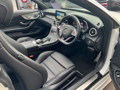 Mercedes-Benz C Class 2.1 C220d AMG Line (Premium Plus) Cabriolet 2dr Diesel G-Tronic+ Euro 6 17