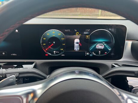 Mercedes-Benz A Class A 180 D AMG LINE PREMIUM PLUS 28