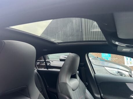 Mercedes-Benz A Class A 180 D AMG LINE PREMIUM PLUS 16