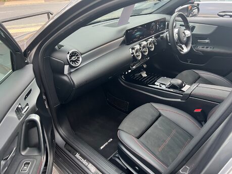 Mercedes-Benz A Class A 180 D AMG LINE PREMIUM PLUS 25