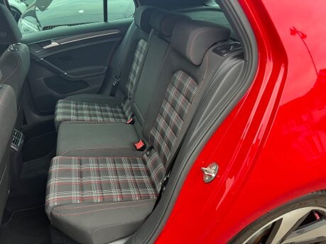 Volkswagen Golf GTI TSI 25