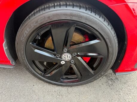 Volkswagen Golf GTI TSI 19