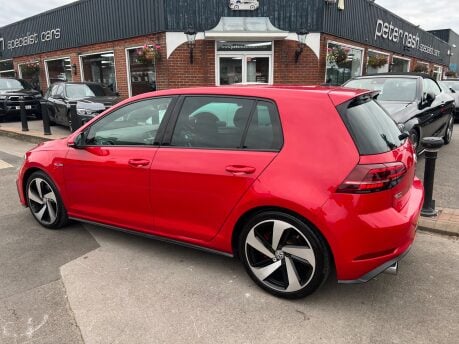 Volkswagen Golf GTI TSI 8