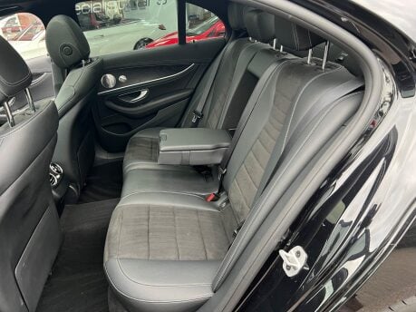 Mercedes-Benz E Class E 220 D AMG LINE NIGHT EDITION PREMIUM PLUS 22