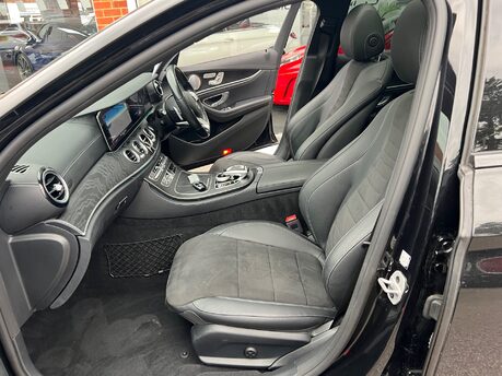 Mercedes-Benz E Class E 220 D AMG LINE NIGHT EDITION PREMIUM PLUS 18