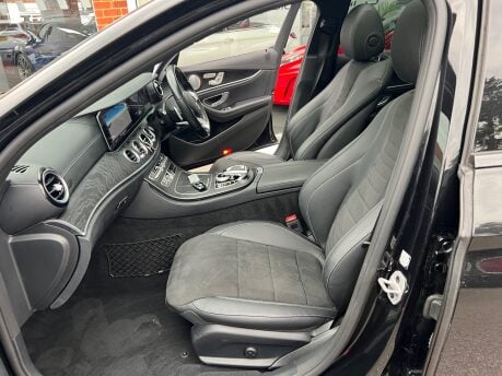 Mercedes-Benz E Class E 220 D AMG LINE NIGHT EDITION PREMIUM PLUS 18