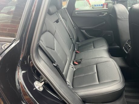 Porsche Macan PDK 35
