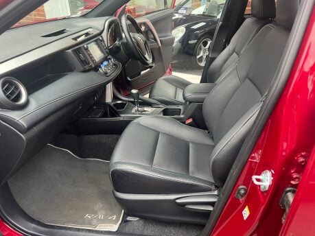 Toyota Rav 4 VVT-I EXCEL AWD TSS 29